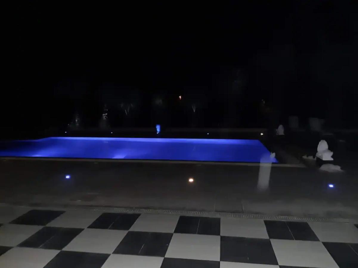 The Pervoli Studio - Pool - Close To Beach Larnaca Bagian luar foto