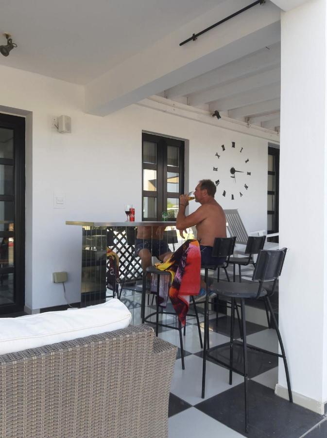 The Pervoli Studio - Pool - Close To Beach Larnaca Bagian luar foto