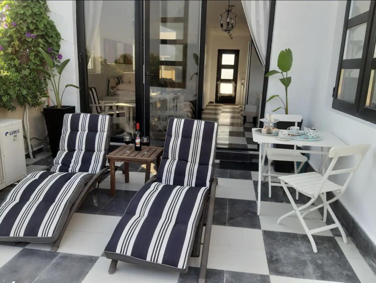 The Pervoli Studio - Pool - Close To Beach Larnaca Bagian luar foto